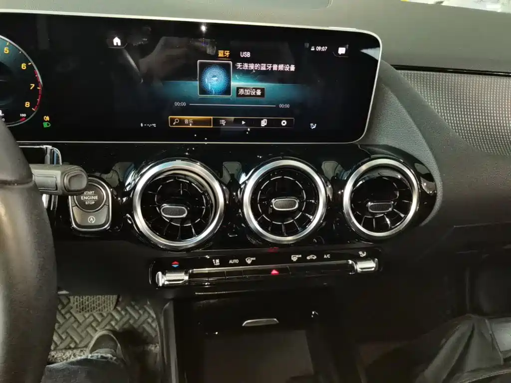 Mercedes-Benz B-Class — фото 13