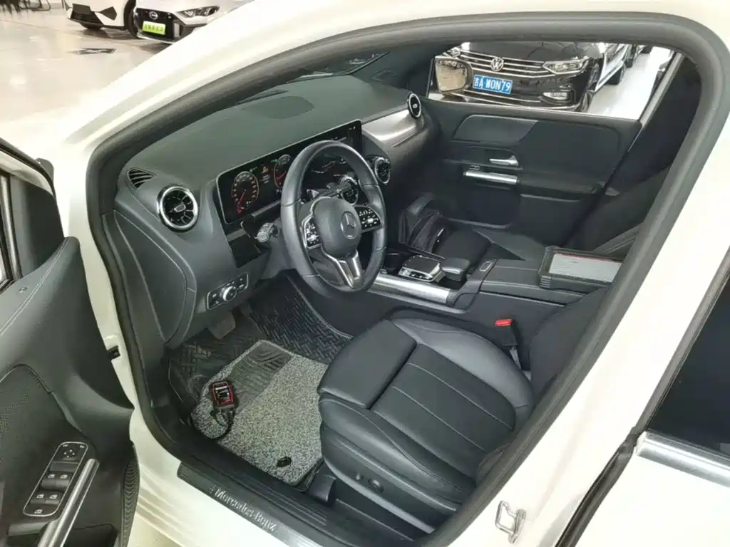 Mercedes-Benz B-Class — фото 15