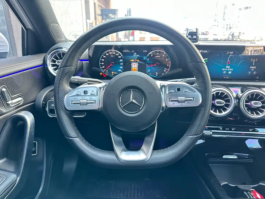 Mercedes-Benz A-Class — фото 12