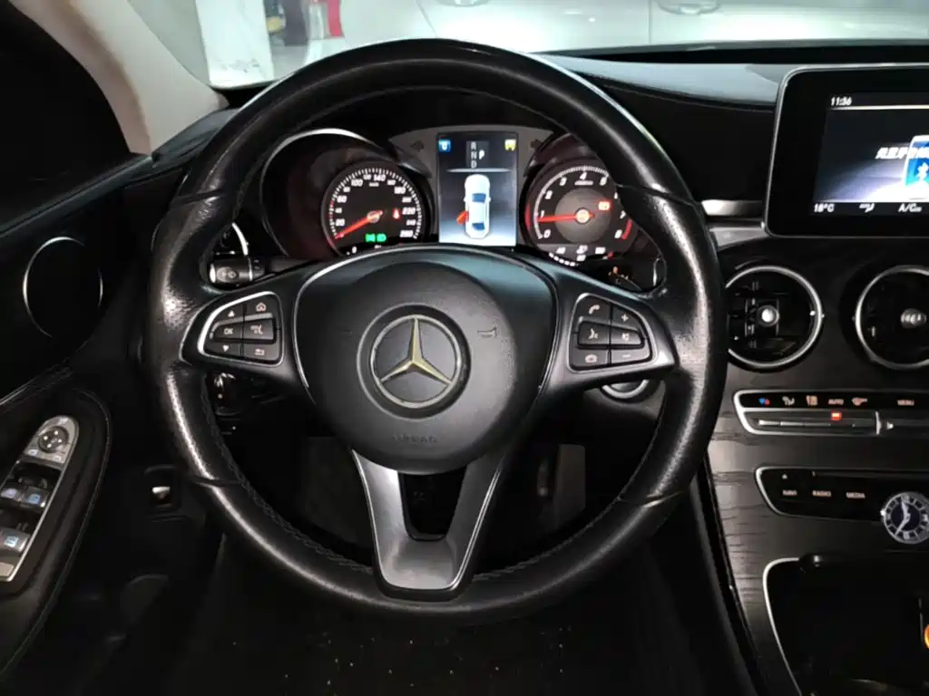 Mercedes-Benz C-Class — фото 11