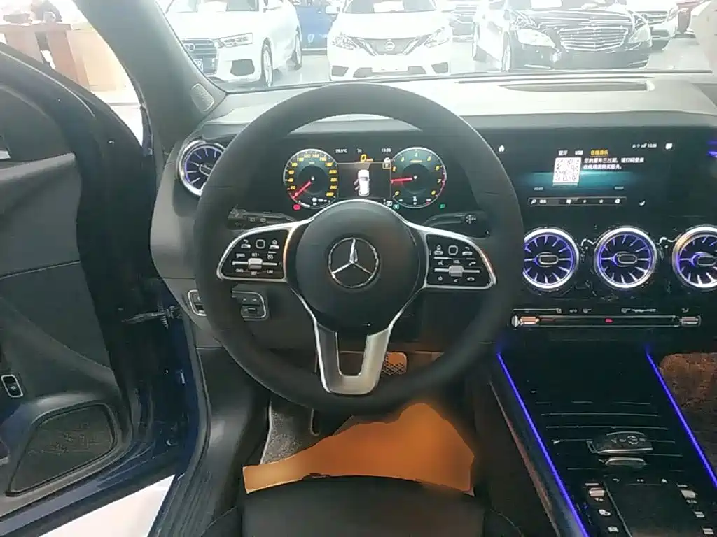 Mercedes-Benz GLA — фото 11