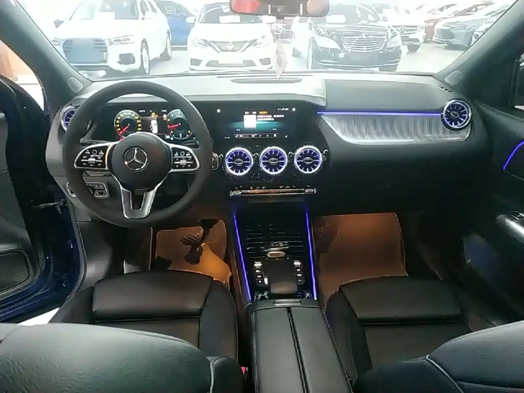 Mercedes-Benz GLA — фото 10