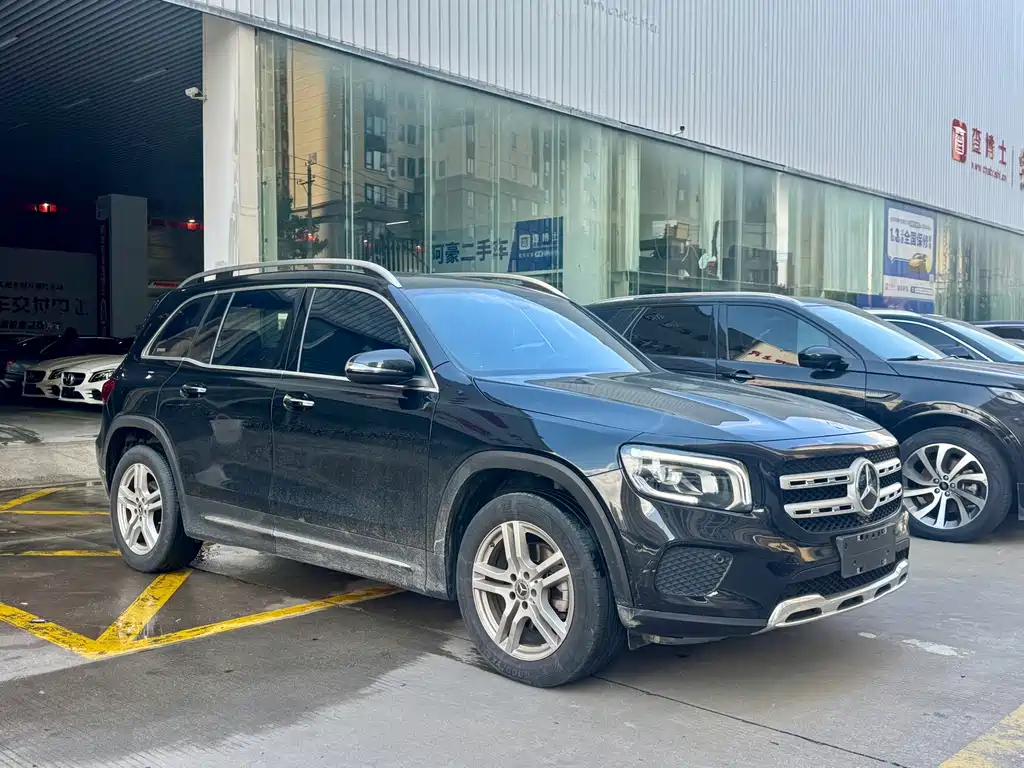 Mercedes-Benz GLB — фото 3