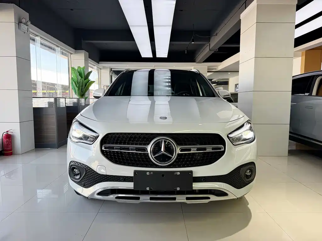 Mercedes-Benz GLA — фото 2