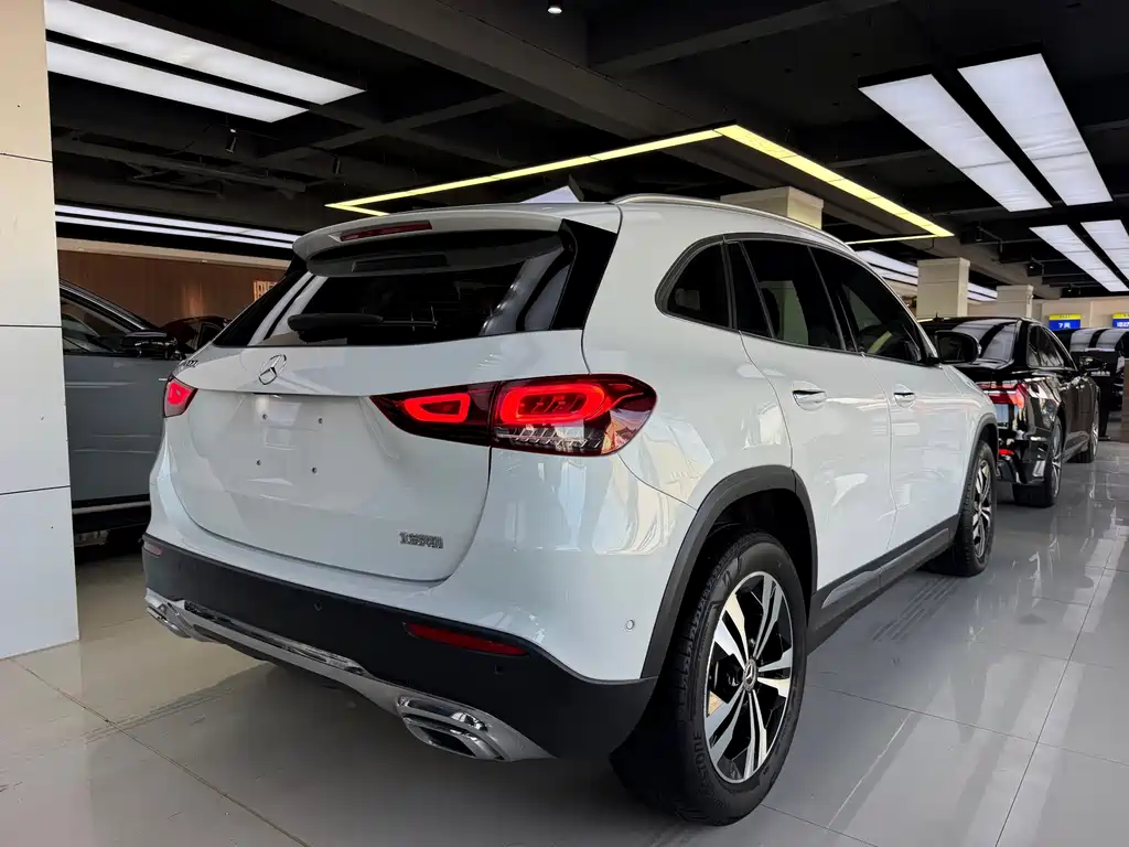 Mercedes-Benz GLA — фото 6