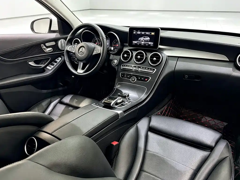 Mercedes-Benz C-Class — фото 6
