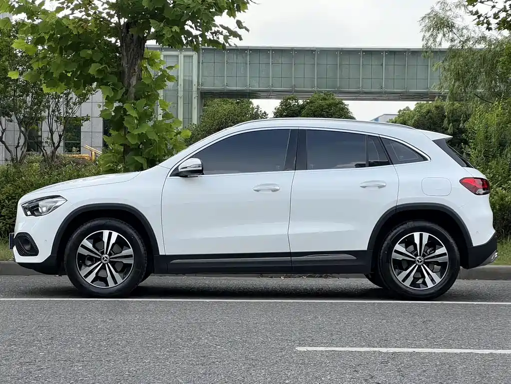 Mercedes-Benz GLA — фото 5
