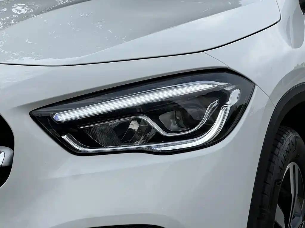 Mercedes-Benz GLA — фото 6