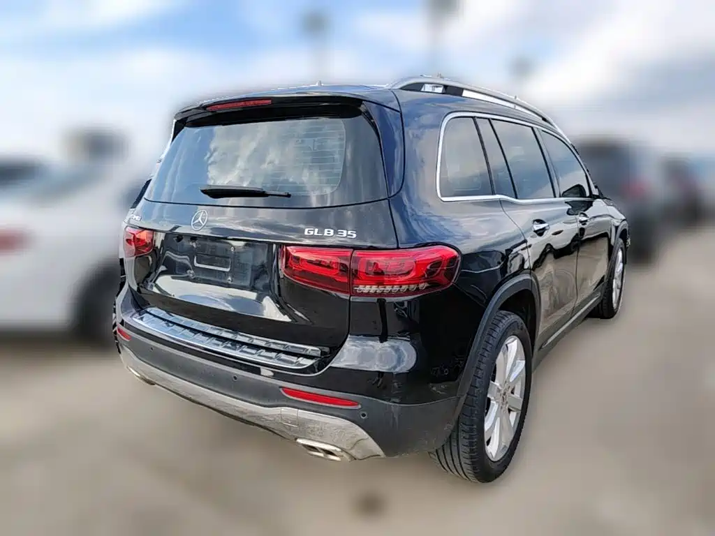 Mercedes-Benz GLB — фото 10