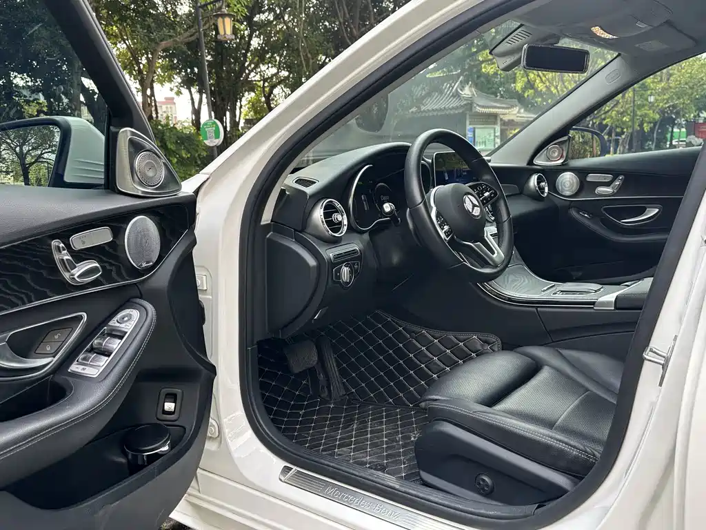 Mercedes-Benz C-Class (Import) — фото 7
