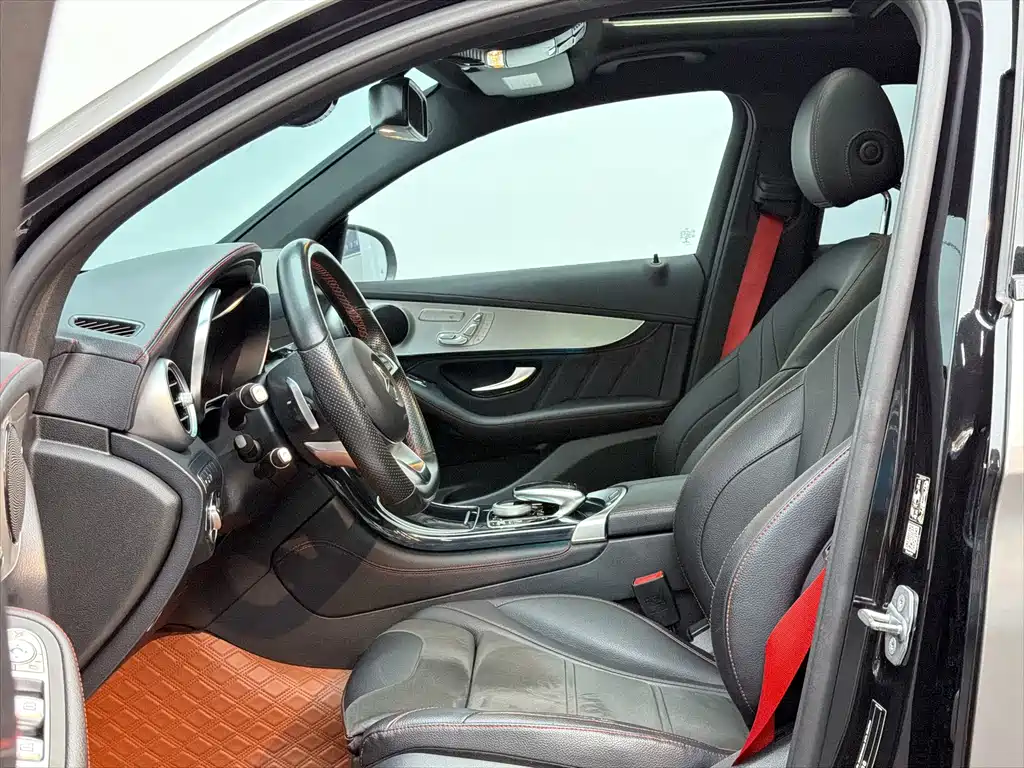 Mercedes-Benz GLC Coupe AMG — фото 11