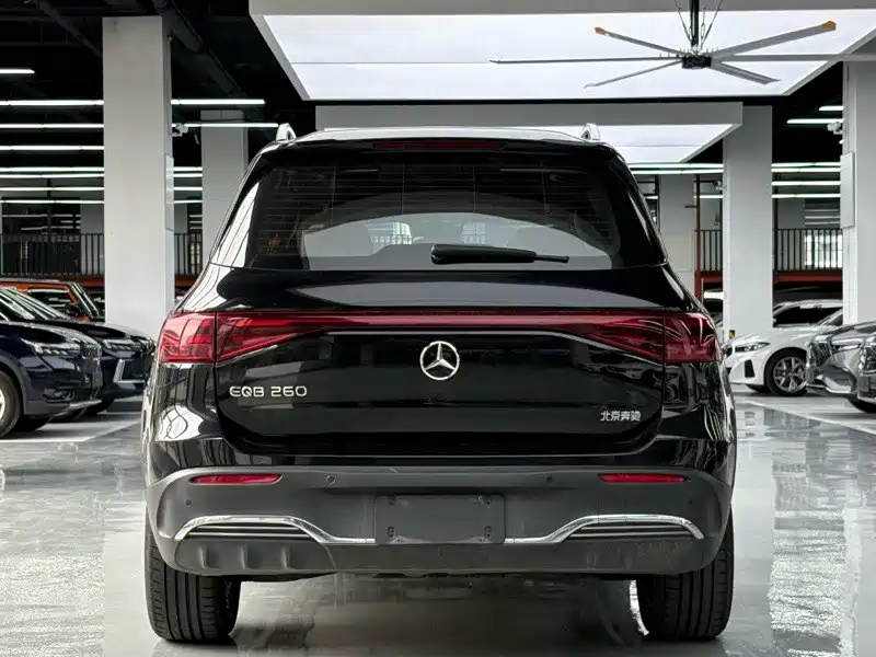 Mercedes-Benz EQB — фото 9