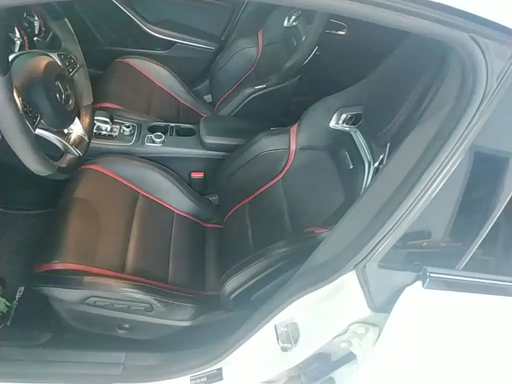 Mercedes-Benz CLA AMG — фото 15