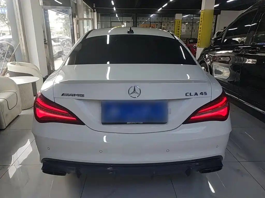Mercedes-Benz CLA AMG — фото 6