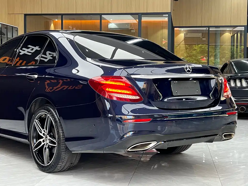 Mercedes-Benz E-Class (Import) — фото 17
