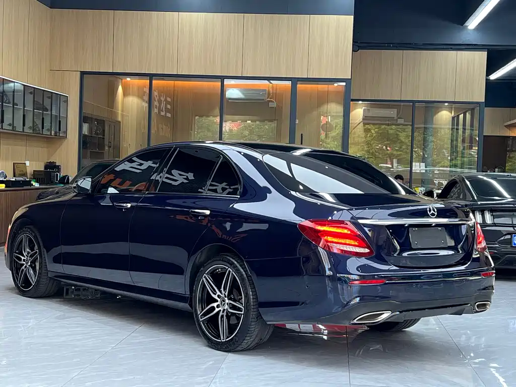 Mercedes-Benz E-Class (Import) — фото 4