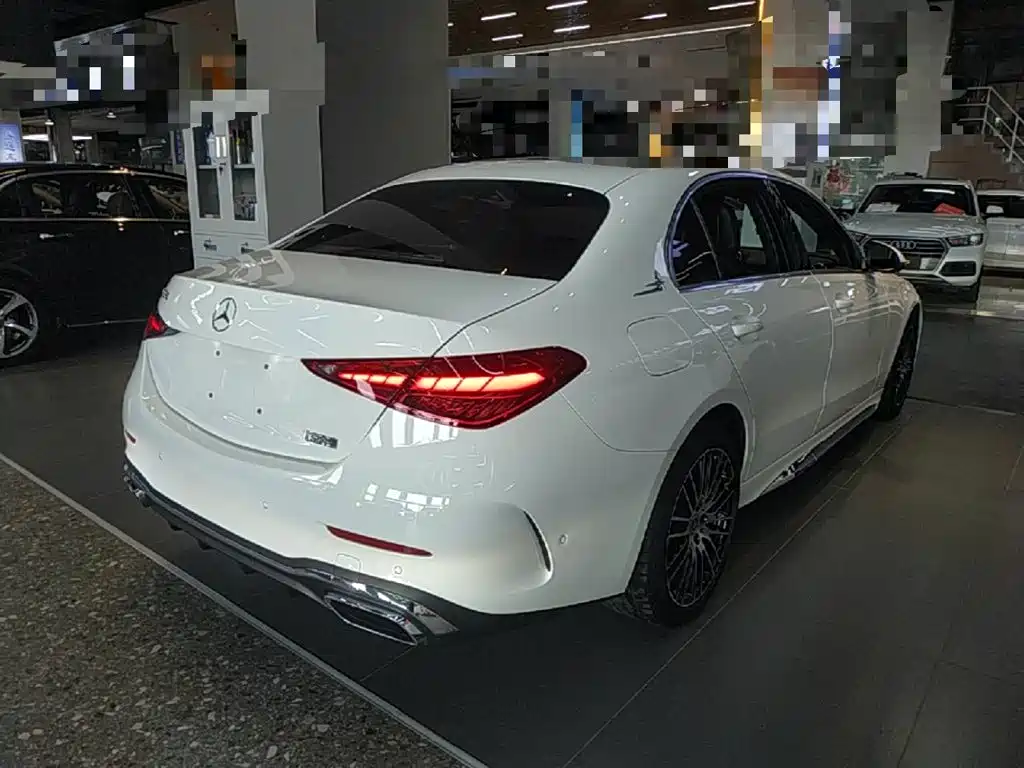 Mercedes-Benz C-Class — фото 7