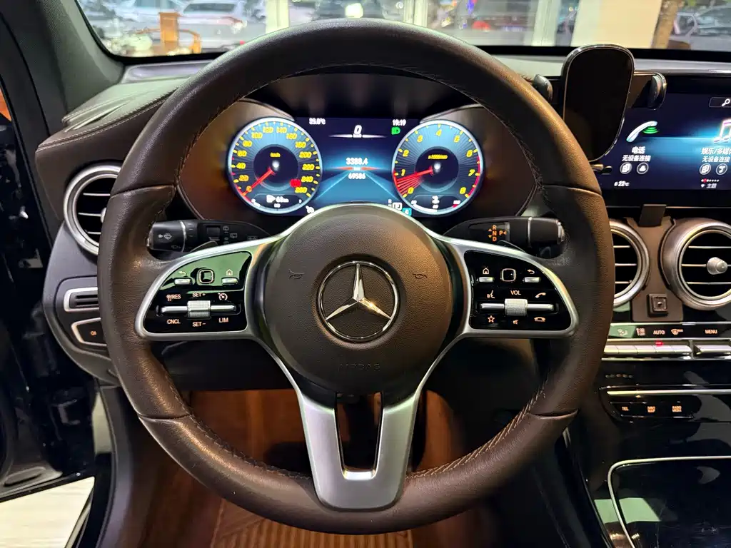 Mercedes-Benz GLC — фото 17
