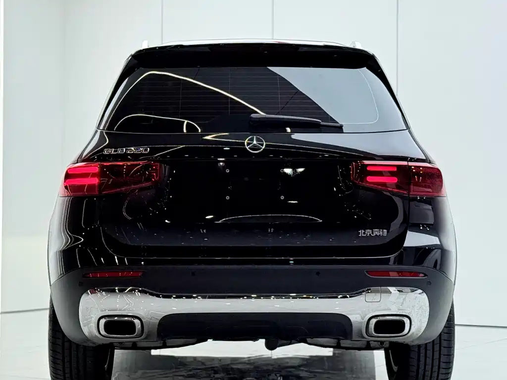 Mercedes-Benz GLB — фото 15