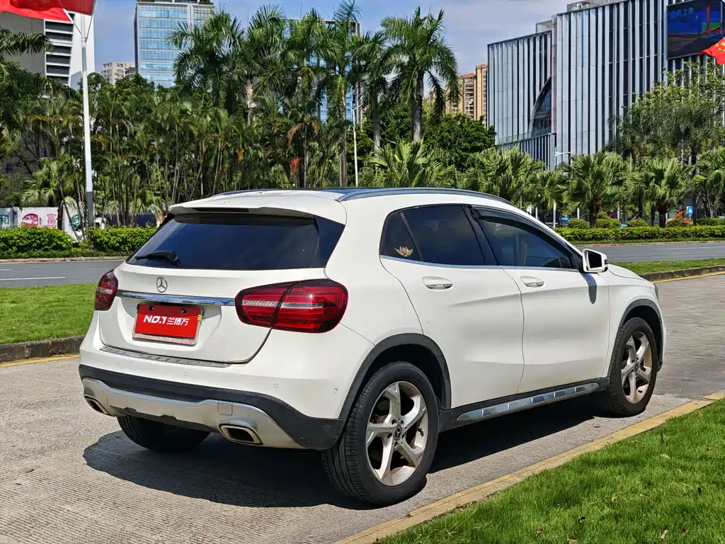 Mercedes-Benz GLA — фото 7