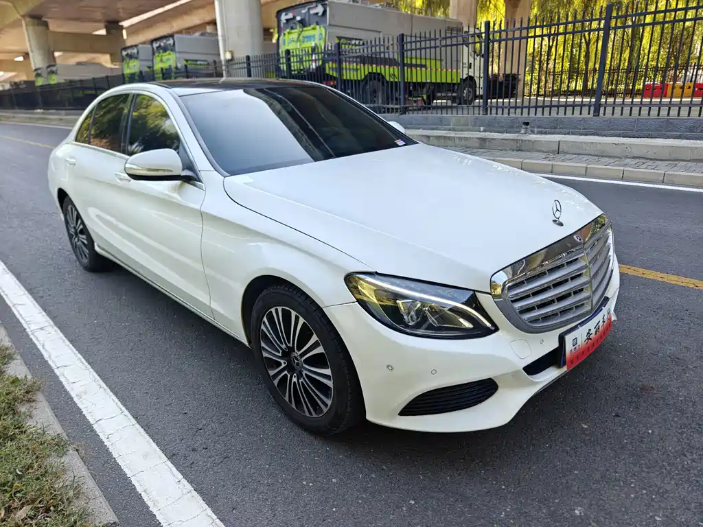 Mercedes-Benz C-Class — фото 2