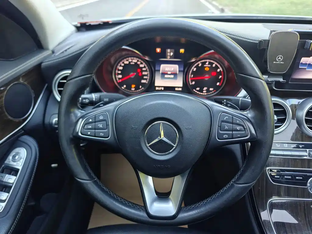 Mercedes-Benz C-Class — фото 14