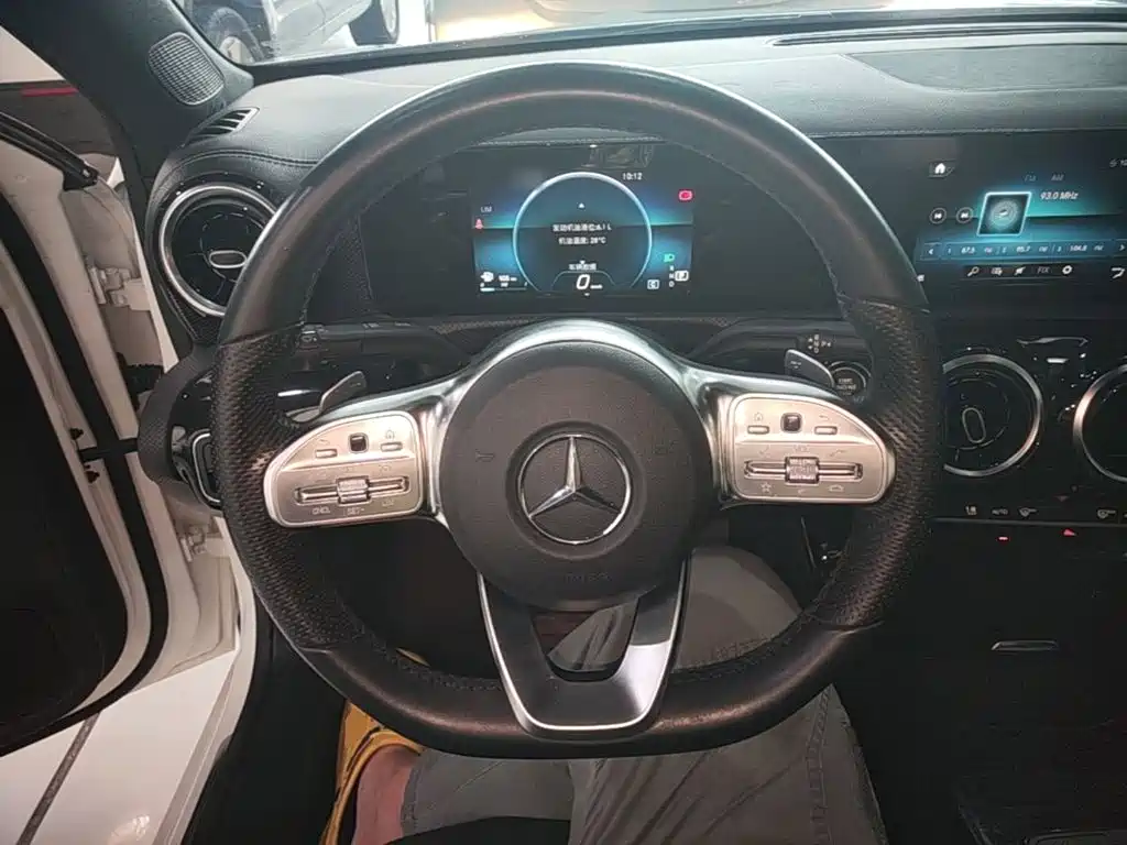 Mercedes-Benz A-Class — фото 11