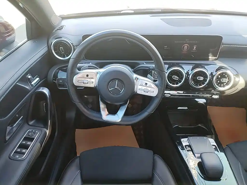 Mercedes-Benz A-Class — фото 11