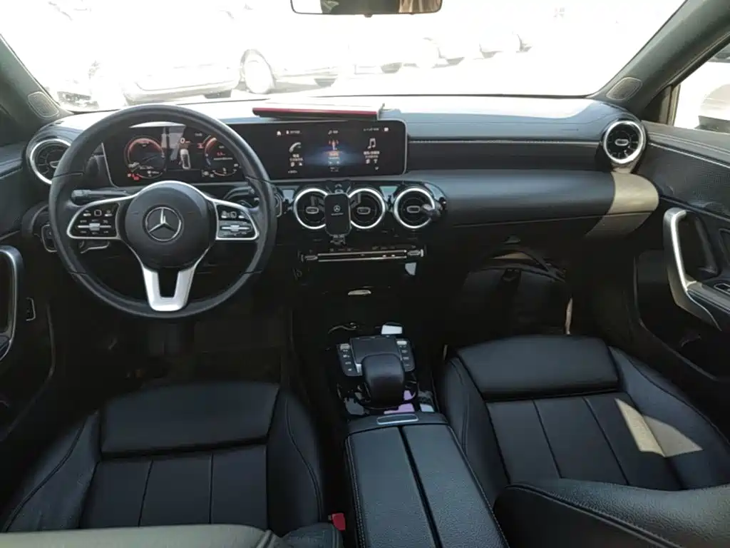 Mercedes-Benz A-Class — фото 10