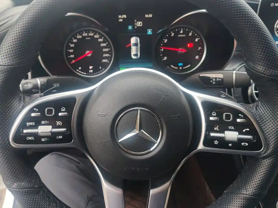 Mercedes-Benz C-Class — фото 15
