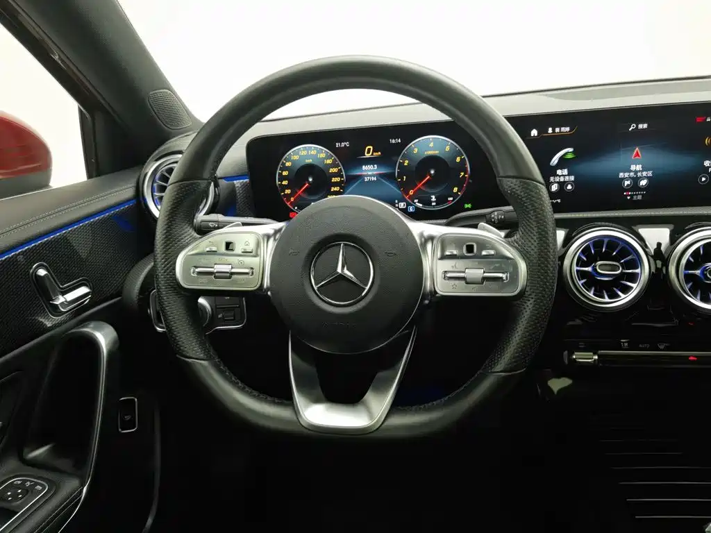 Mercedes-Benz A-Class — фото 11