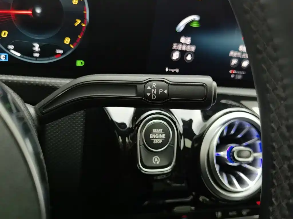 Mercedes-Benz A-Class — фото 13