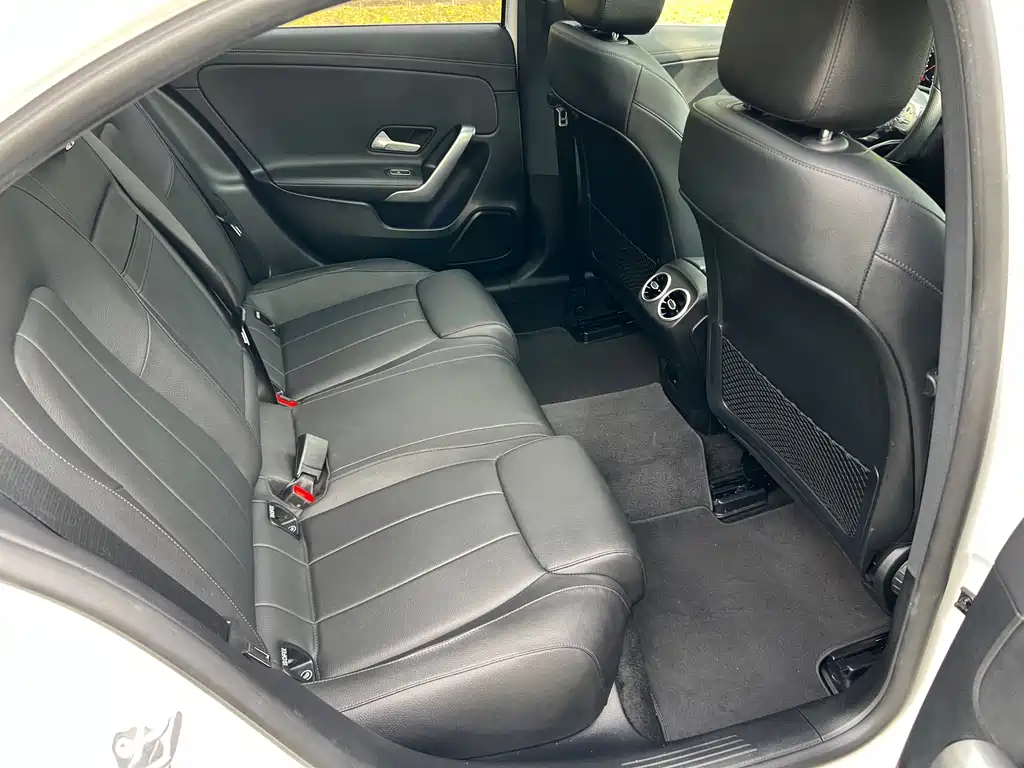 Mercedes-Benz A-Class — фото 14