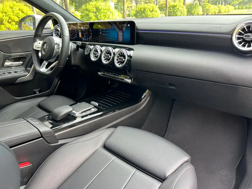 Mercedes-Benz A-Class — фото 16