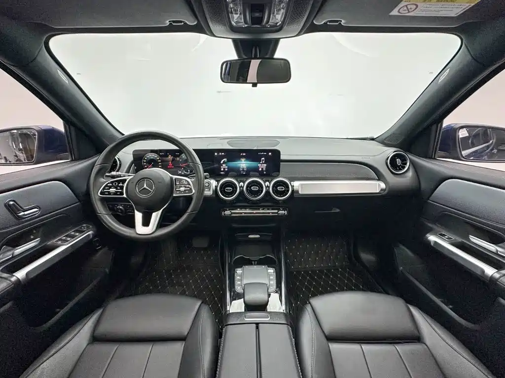 Mercedes-Benz GLB — фото 21