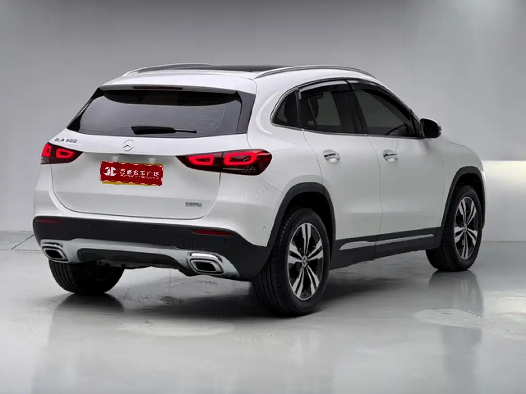 Mercedes-Benz GLA — фото 6
