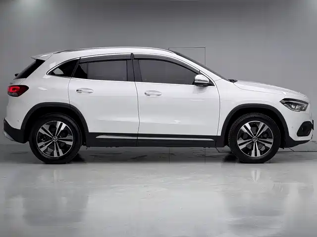 Mercedes-Benz GLA — фото 8