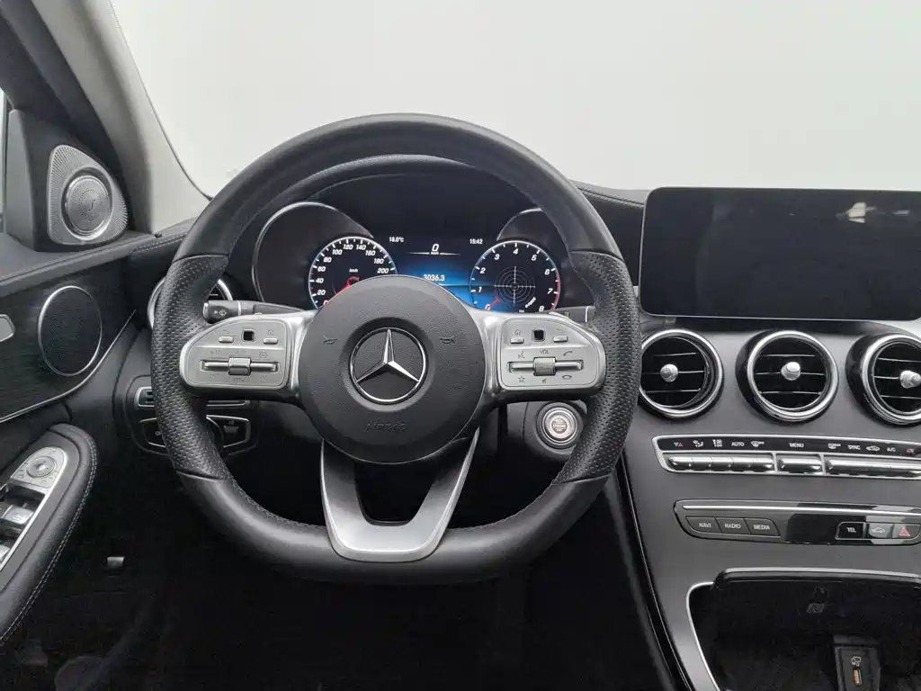 Mercedes-Benz C-Class — фото 11