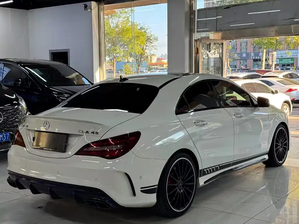 Mercedes-Benz CLA AMG — фото 6