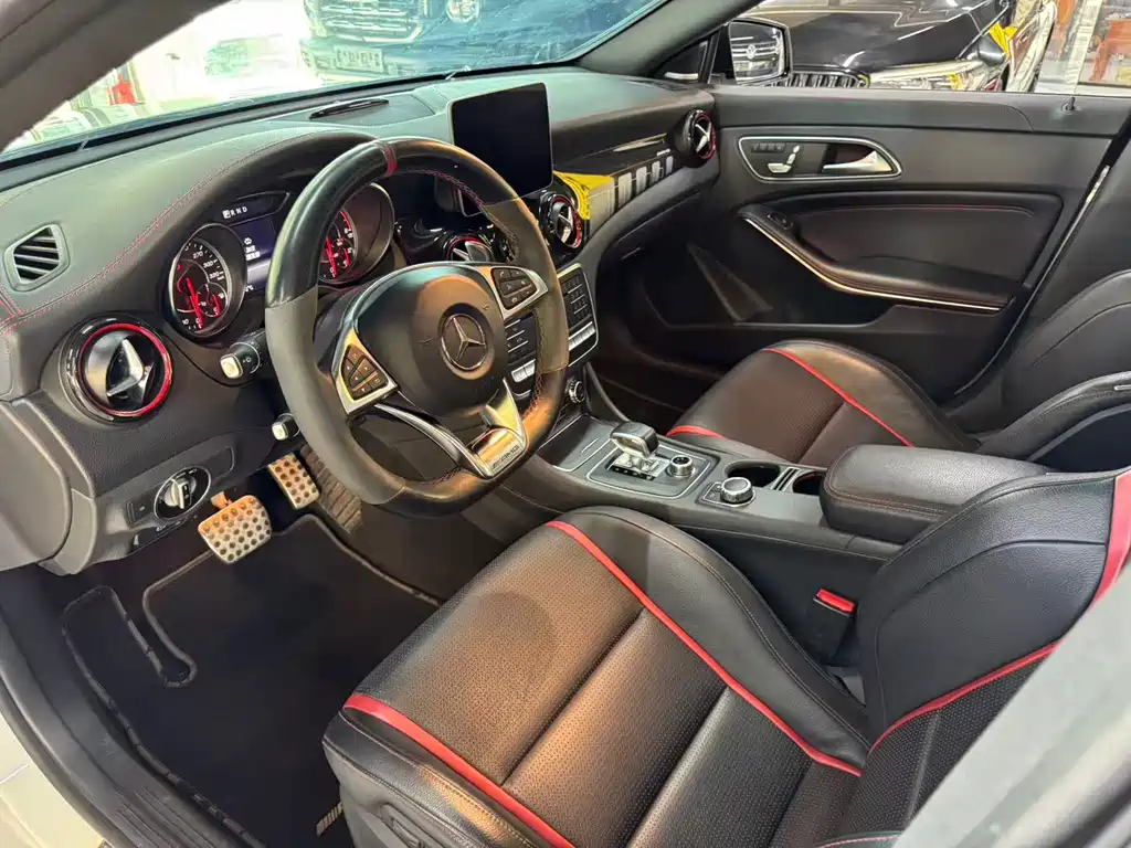 Mercedes-Benz CLA AMG — фото 7