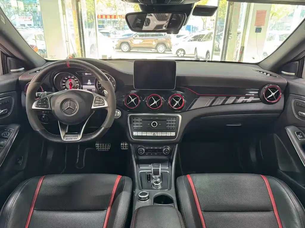Mercedes-Benz CLA AMG — фото 9