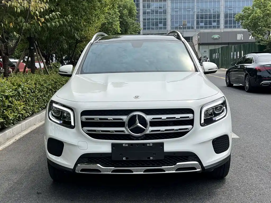 Mercedes-Benz GLB — фото 2