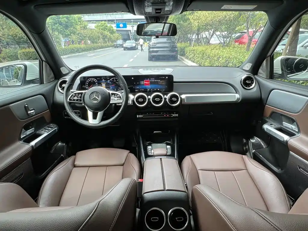 Mercedes-Benz GLB — фото 10