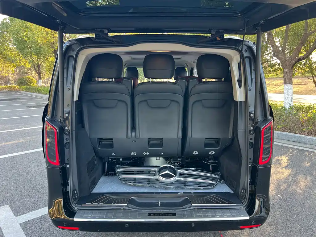 Mercedes-Benz V-Class — фото 23