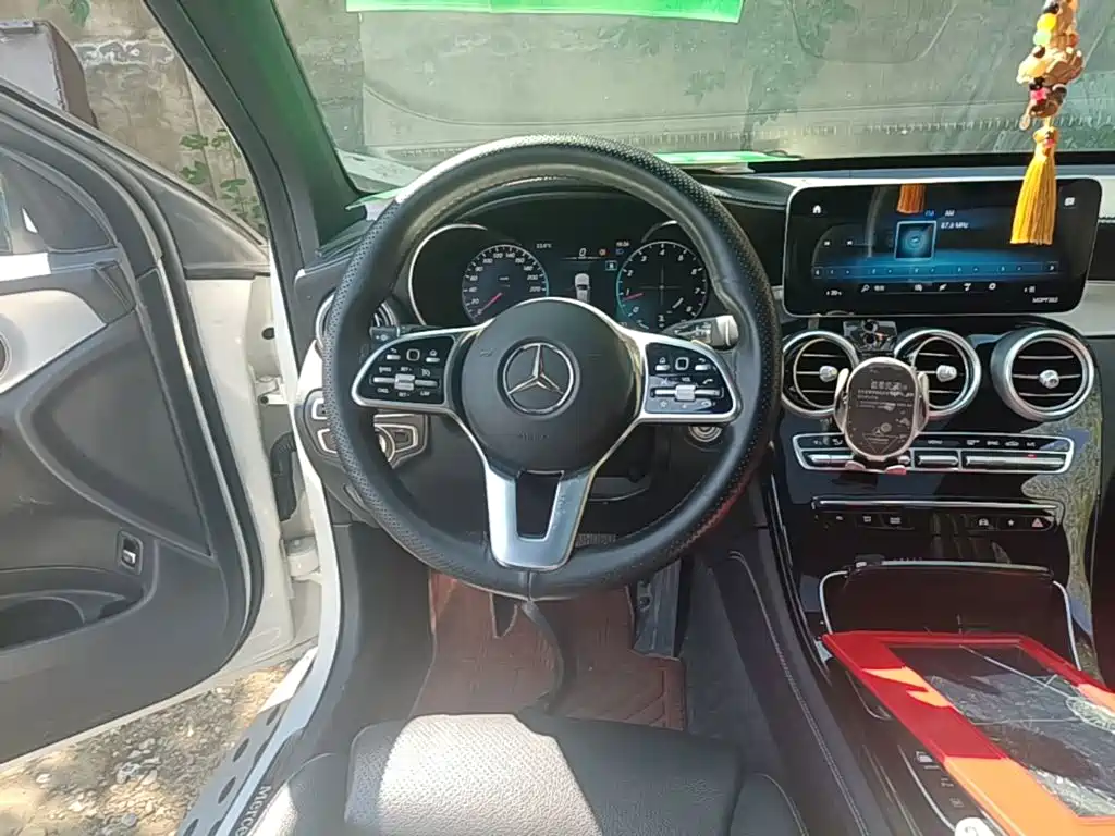 Mercedes-Benz GLC — фото 11