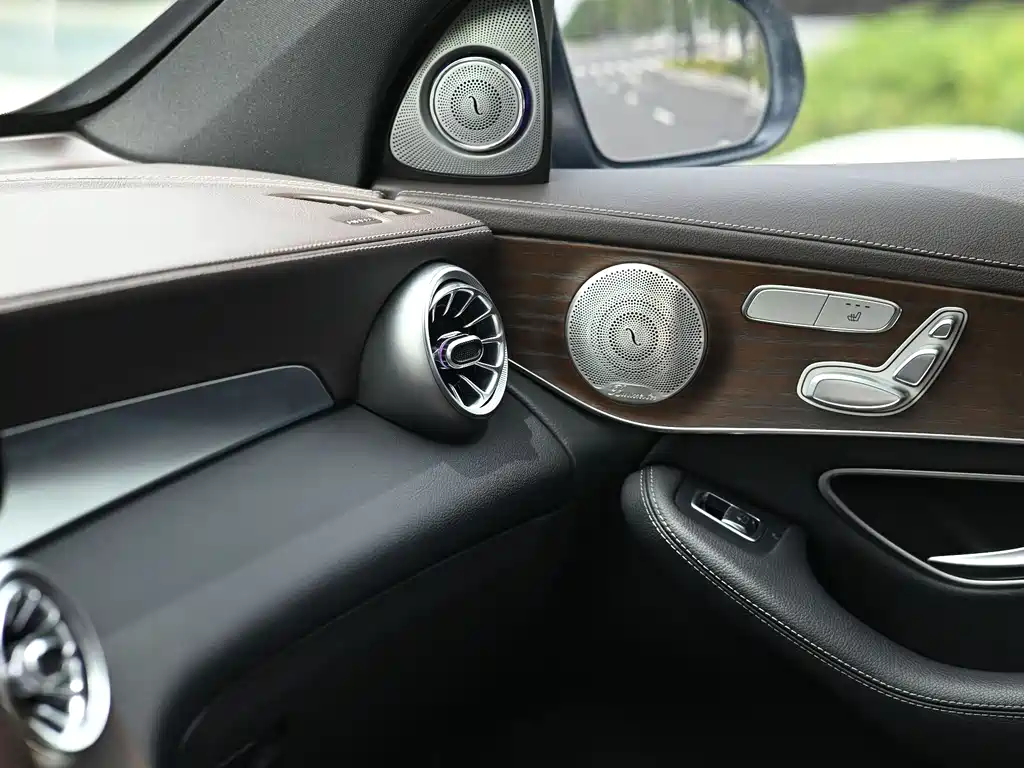 Mercedes-Benz GLC — фото 14