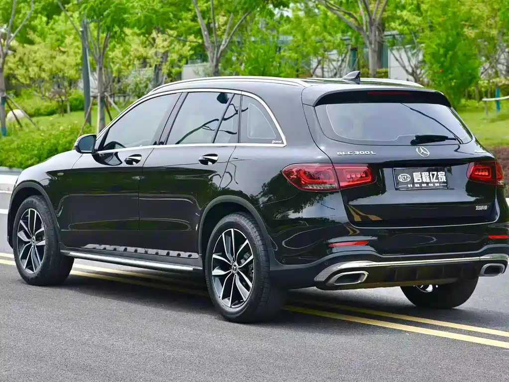 Mercedes-Benz GLC — фото 17