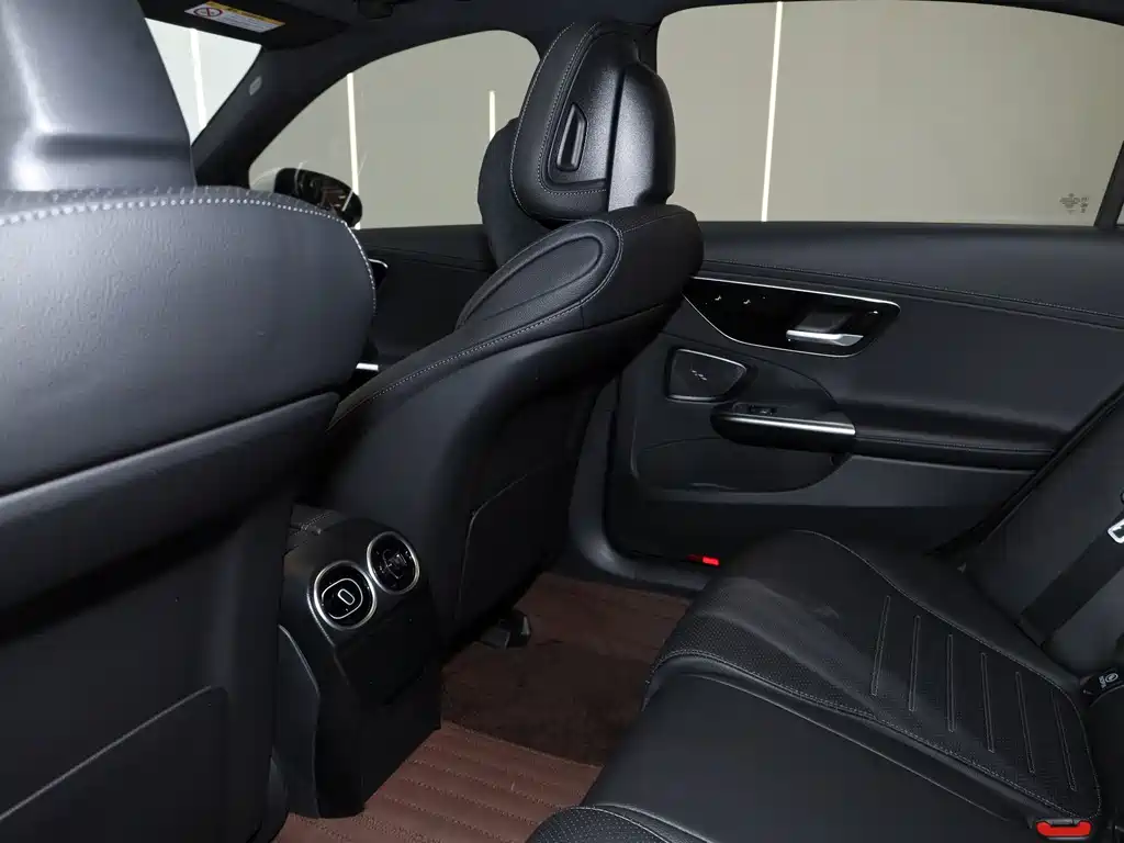 Mercedes-Benz C-Class — фото 15