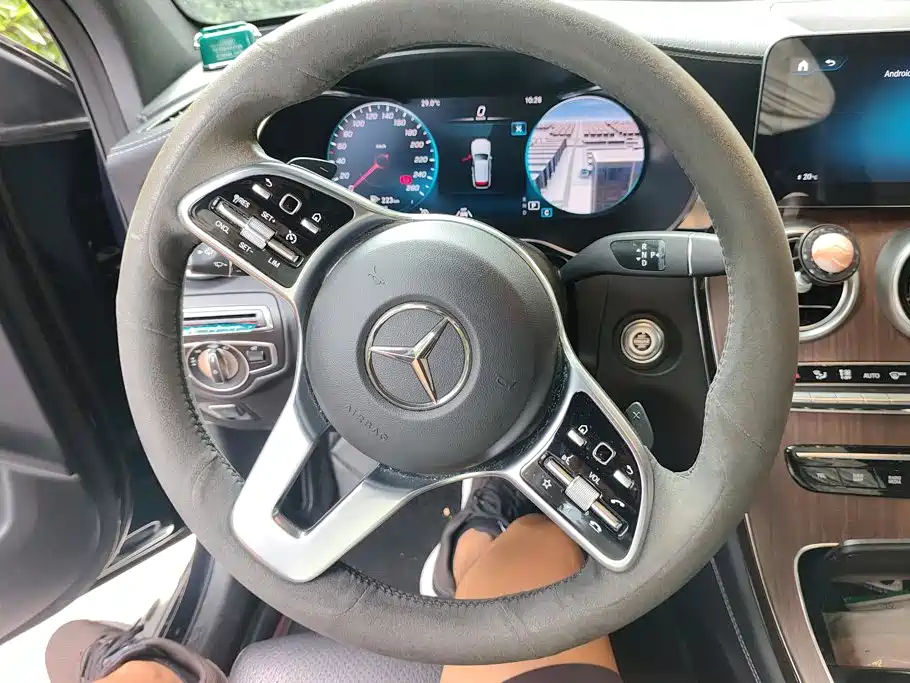 Mercedes-Benz GLC — фото 15