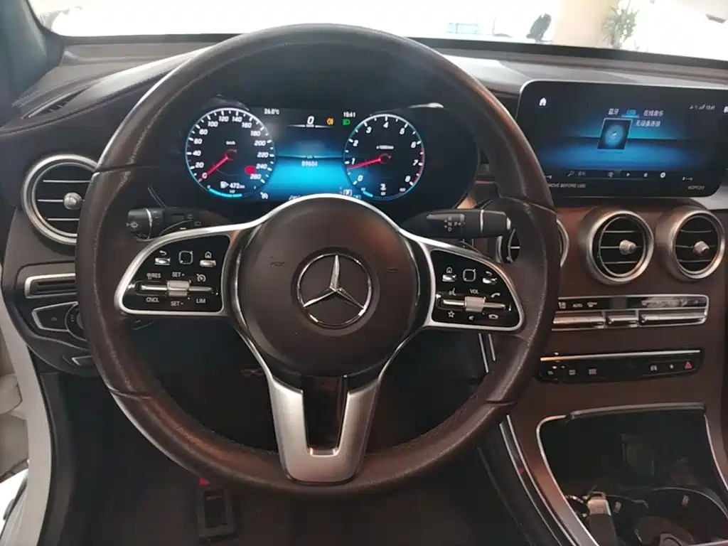 Mercedes-Benz GLC — фото 11